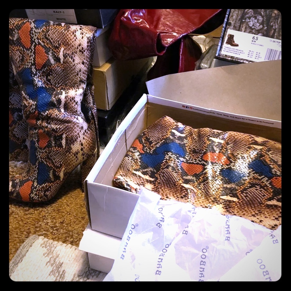 over the knee snakeskin boot size 6’5